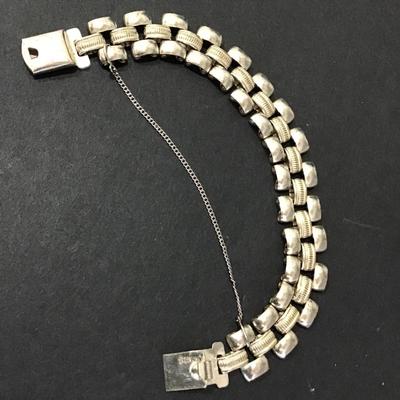 Very nice Vintage Rolled sterling silver bracelet
