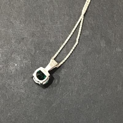 925 Pendant and Chain with Green Crystal Rhinestone