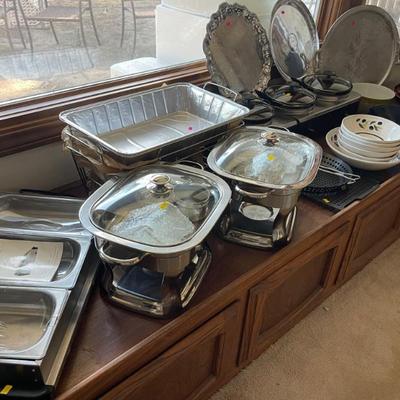 Sale Photo Thumbnail #56: Serving dishes 