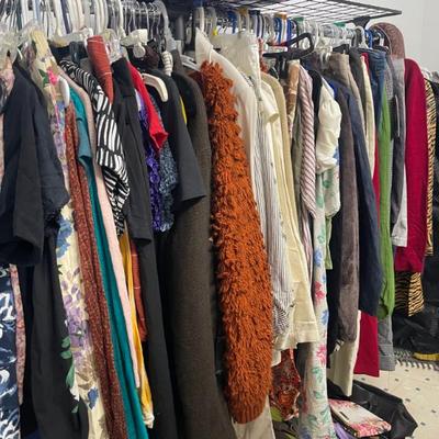 Sale Photo Thumbnail #71: Tops 