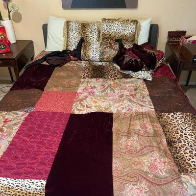 Sale Photo Thumbnail #91: Expensive bedding 