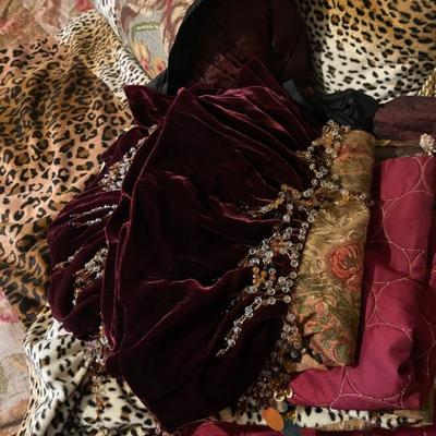 Sale Photo Thumbnail #92: Pillows 