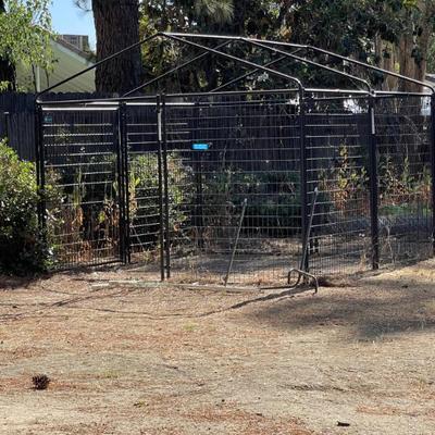 Sale Photo Thumbnail #98: Dog kennel 