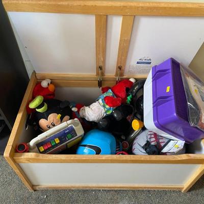 Sale Photo Thumbnail #161: Toys 