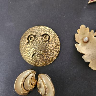 Lot of Costume Jewelry Necklaces , Pins, Brooches , Bangles , Earings Austrian Crystal , Trifari, Mid Century Freirich , J.J.
