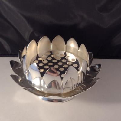 Leonard Silver Plated Lotus Flower Frog
