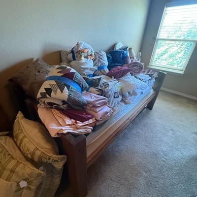 Solid Wood Trundle Bed