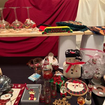 Christmas and Wreaths - 1