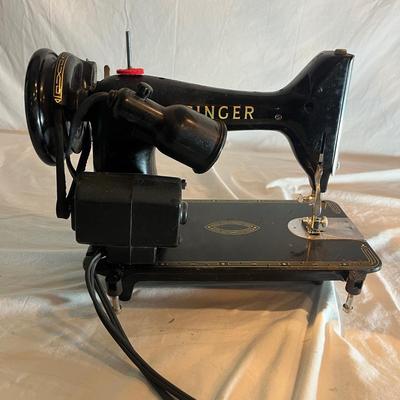 Singer 99-31 Sewing Machine (GB1-MG)
