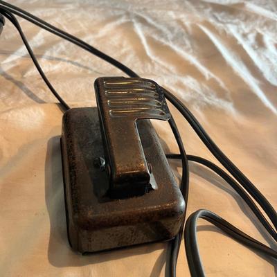 Singer 99-31 Sewing Machine (GB1-MG)