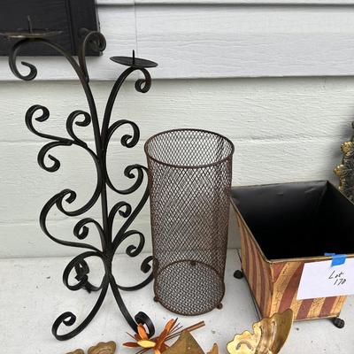 Misc Lot of Mixed Décor and other Items 