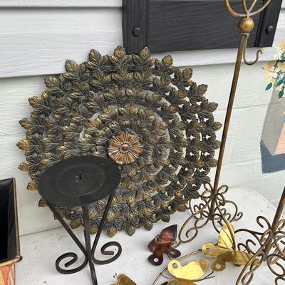 Misc Lot of Mixed Décor and other Items 