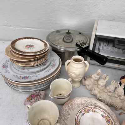 Misc décor and Household Items - Mixed Lot