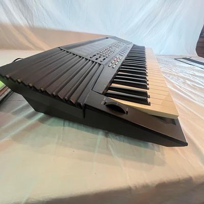 Yamaha Portatone Keyboard (GB1-MG)