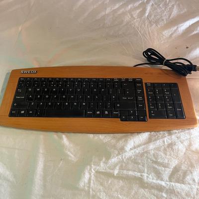 Swedx Wooden Computer Monitor, Keyboard & Mouse (GB1-MG)