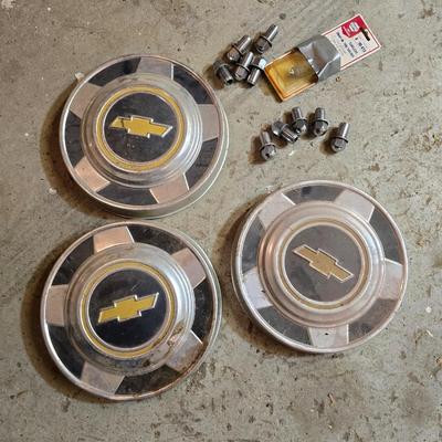 Vintage Chevy Hubcaps & Lug Nuts Lot – Bowtie Center Caps (x3) + Chrome Lug Nuts