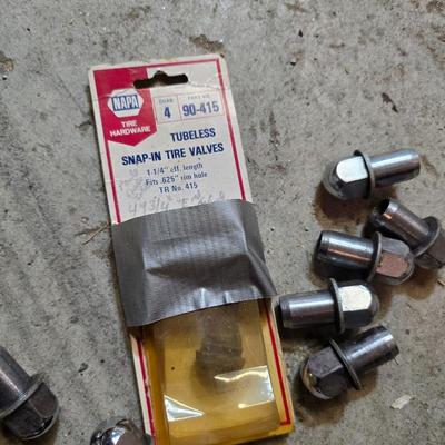 Vintage Chevy Hubcaps & Lug Nuts Lot – Bowtie Center Caps (x3) + Chrome Lug Nuts