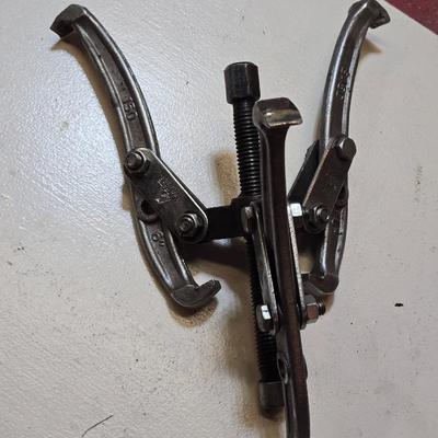 Alltrade 3-Jaw Gear Puller - Automotive Puller