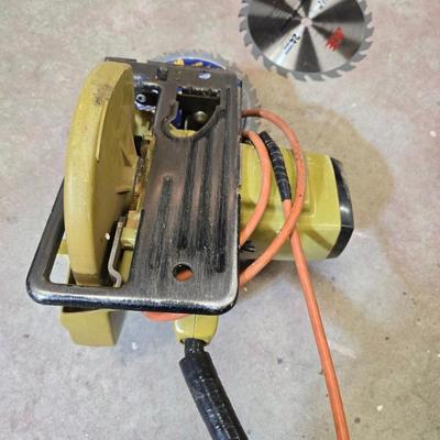 Black & Decker Circular Saw Bundle with Safety Gear & Blades