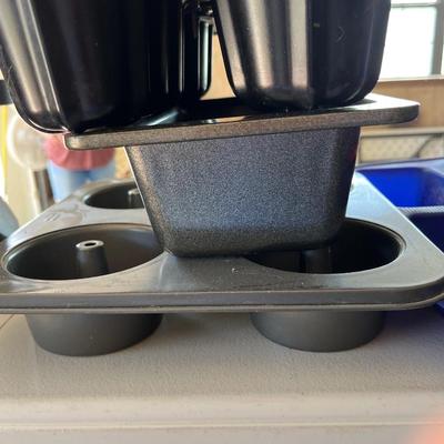 Sale Photo Thumbnail #30: Tea pots,  cast iron skillet, small appliances and more.