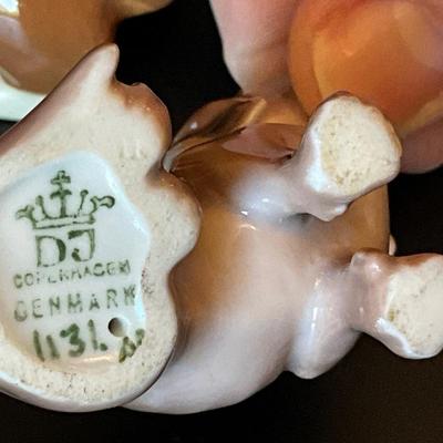 Vintage small ceramic dogs, one has a stamp