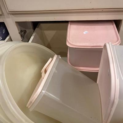 Sale Photo Thumbnail #65: Tupperware tea and coffee pots