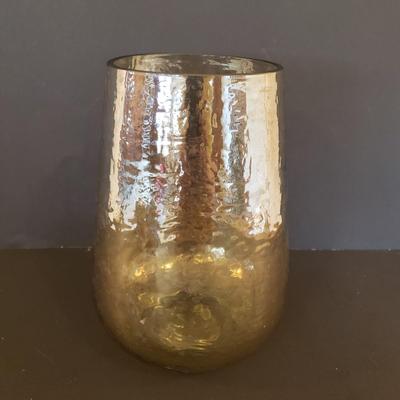 LOT 64F: Silver Mercury Glass Style Vase with Matching Tea Light Votive Holders