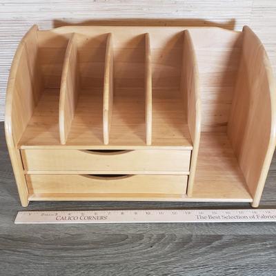 LOT 70F: Desk Top Organization and Lighting