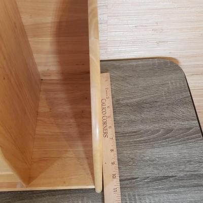 LOT 70F: Desk Top Organization and Lighting