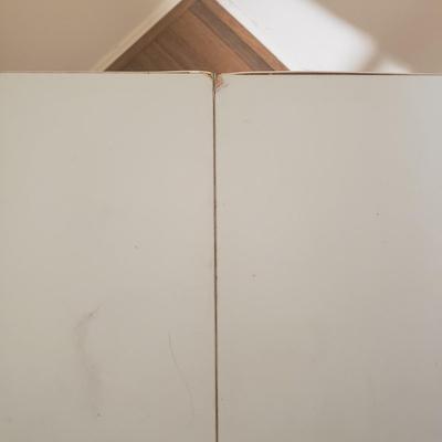 LOT 72M: Corner Desk with Detachable Top Organization