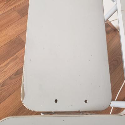 LOT 72M: Corner Desk with Detachable Top Organization