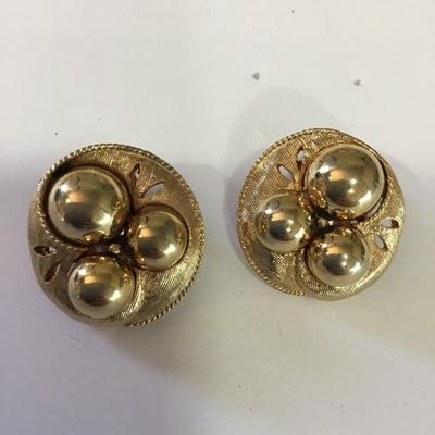 Beautiful brushed gold, toned, textured, vintage clip on earrings