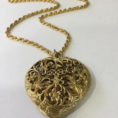 Beautiful, vintage, gold, toned, filigree, gold toned heart puffy heart locket necklace large