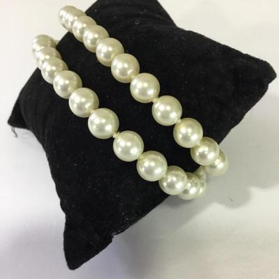 Vintage faux pearl bracelet