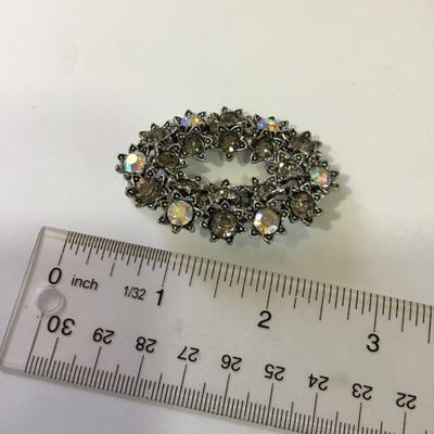 Gorgeous, vintage, silver toned aurora, borealis, crystal brooch