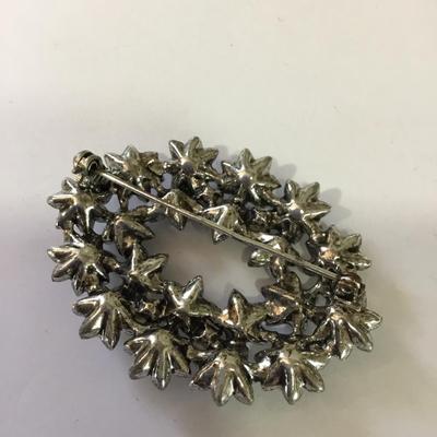 Gorgeous, vintage, silver toned aurora, borealis, crystal brooch