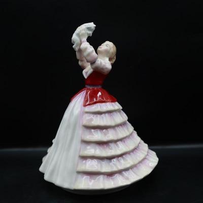 Royal Doulton Pretty Ladies "Susan" Figurine.