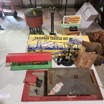 Mixed Lot American Flyer Lionel Marx Train Accessories