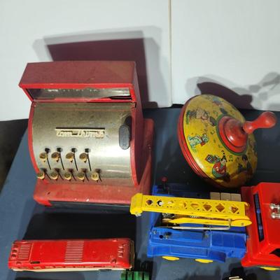 Lot of Vintage Toys Tom Thumb Toy Cash Register , Tootsietoy truck