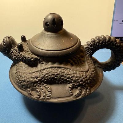 VINTAGE DRAGON HAND MADE IN YIXING CHINA CLAY TEAPOT WITH LID AS PICTURED. (SMALL CHIP ON THE INNER LID AS PIC'D).