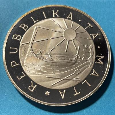 1981 Malta UNICEF Lira Maltese 5LM Silver Proof Commemorative Coin as Pictured.