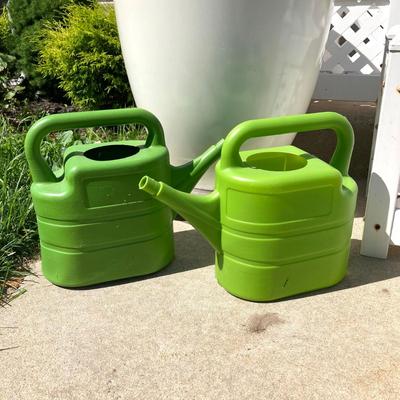 LOT 292: Lawn / Garden Planters and More