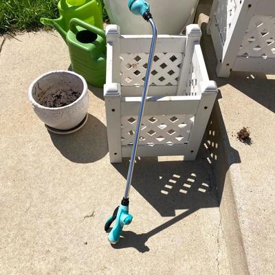 LOT 292: Lawn / Garden Planters and More