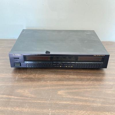 LOT 295: Pioneer Graphic Equalizer Model GR-777