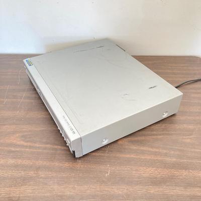 LOT 296: Zenith DVD Recorder / Video Cassette Recorder Model ZRY-316