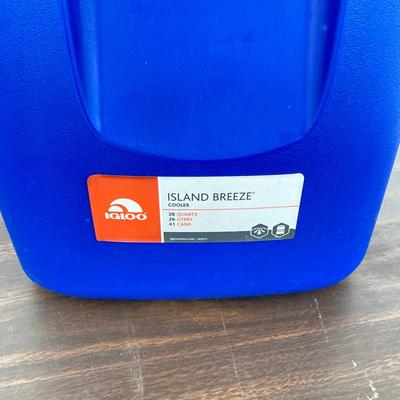 LOT 52: Igloo Island Breeze Cooler, Three Lanterns, Storage Tote with Garden Tools and More