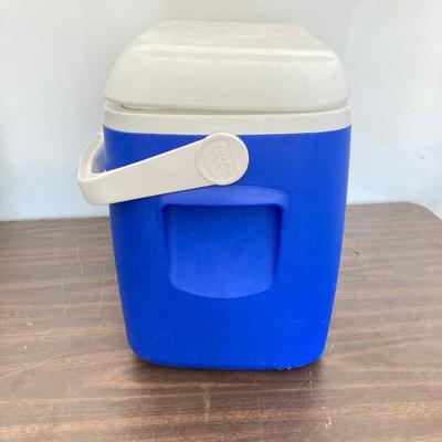 LOT 52: Igloo Island Breeze Cooler, Three Lanterns, Storage Tote with Garden Tools and More