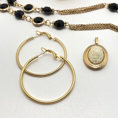 LOT 58: Fashion Jewelry - Anne Klein Puffy Gold Tone Heart Pendant Necklace, Lariat Gold Tone and BlackBead Chain, Locket Pendant and more