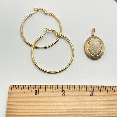 LOT 58: Fashion Jewelry - Anne Klein Puffy Gold Tone Heart Pendant Necklace, Lariat Gold Tone and BlackBead Chain, Locket Pendant and more