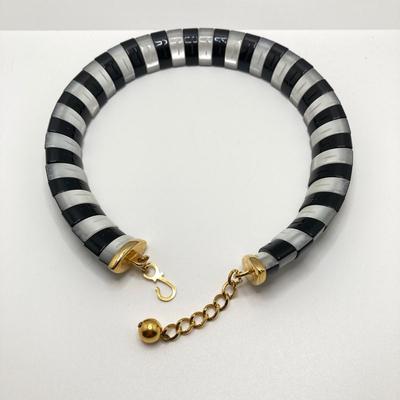 LOT 59: Gorgeous Black and White Choker Necklace with Collection of Earrings